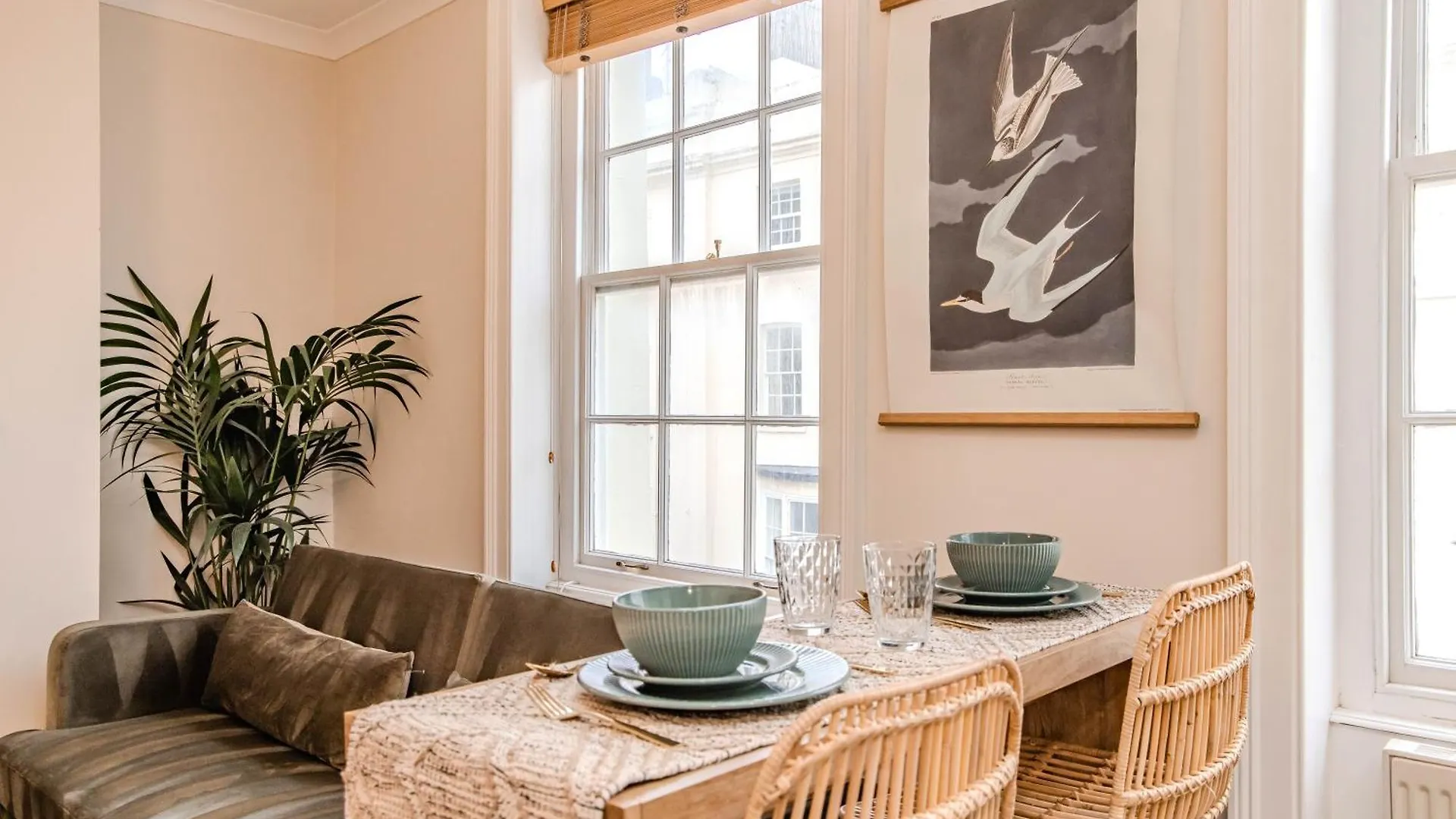 Seaside 1 Bedroom Flat Close To Brighton Beach